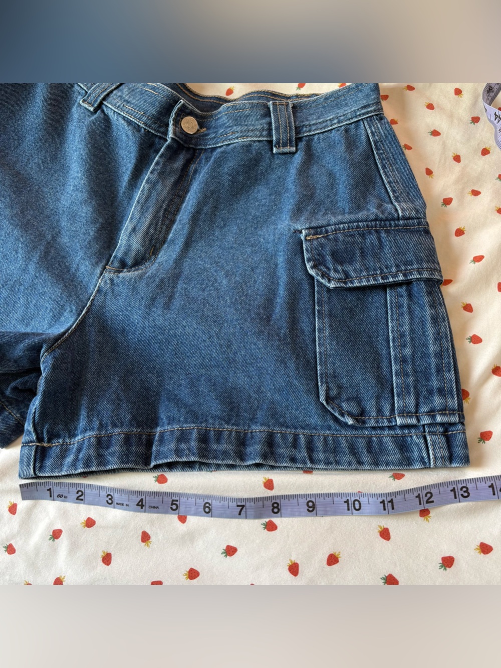 90s Too Hot High-Rise Heavy Blue Denim Micro Cargo Shorts Size 26 - Picture 10 of 12